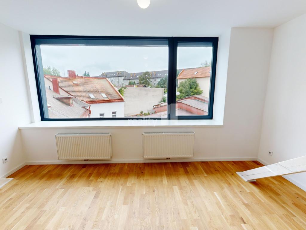 Pronájem bytu 1+kk 37 m2