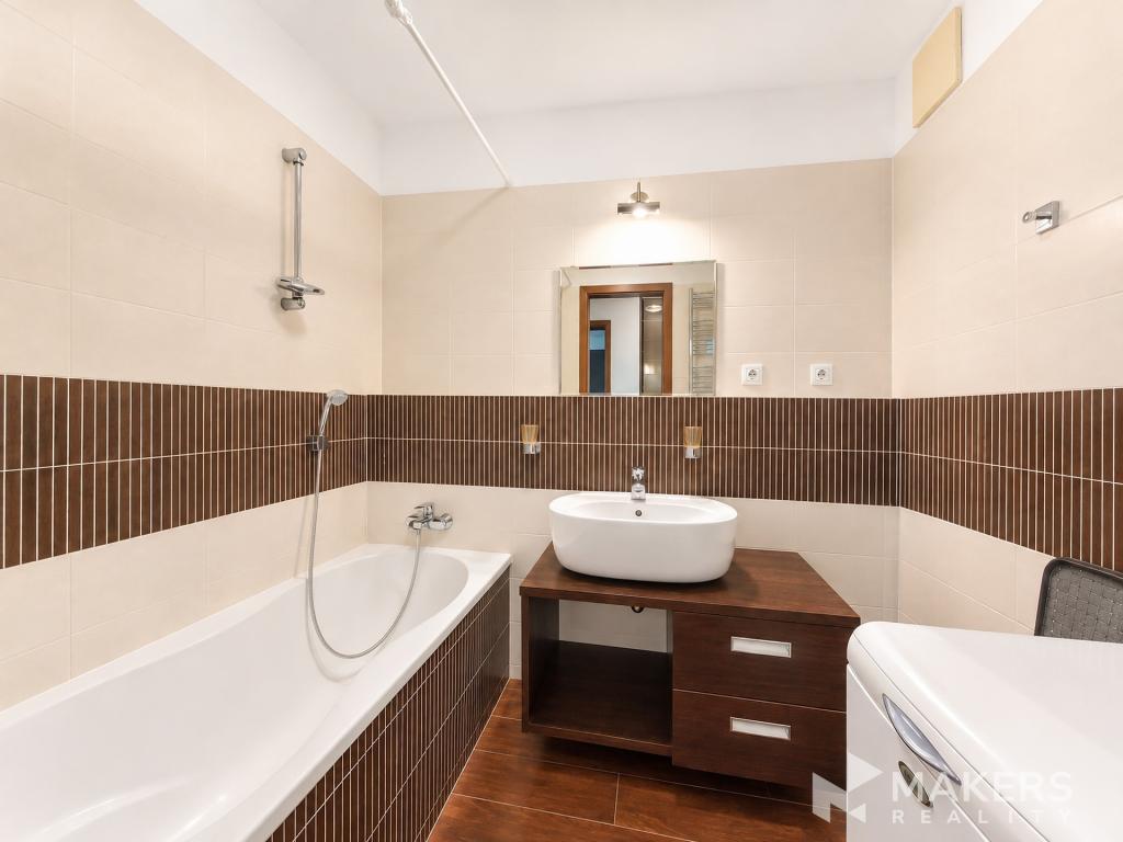 Pronájem bytu 3+1 82 m2, Praha – náhled fotky 19