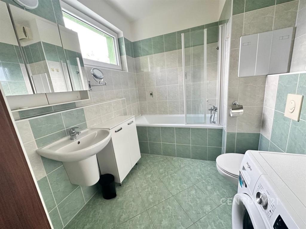 Pronájem bytu 2+kk 44 m2, Praha – náhled fotky 9