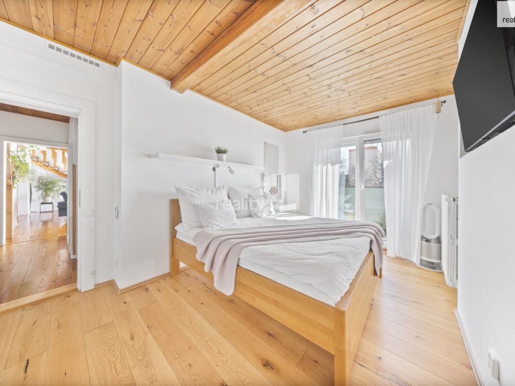 Prodej bytu 6 a více 177 m2