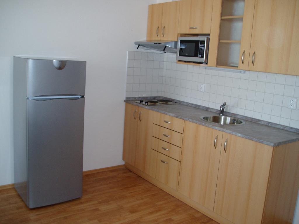 Pronájem 1+kk, Plzeň - Květná, 8000 Kč, 32 m2