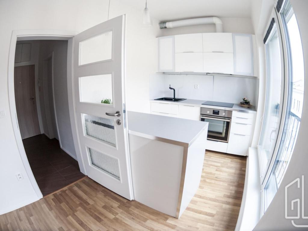 Pronájem bytu 2+kk 46 m² – pohled 6