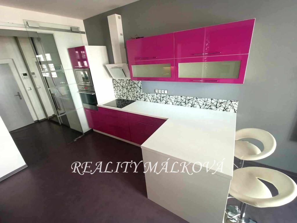Pronájem 1+kk, Pardubice - Bubeníkova, 14500 Kč,