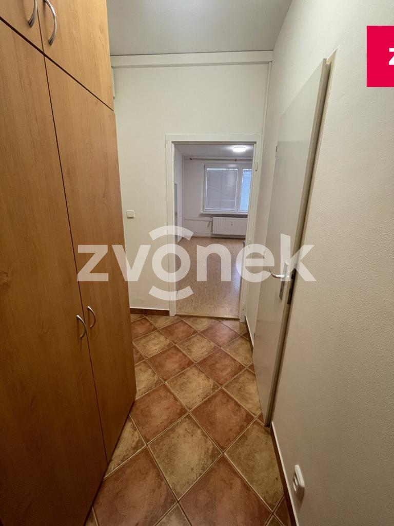 Pronájem bytu 1+kk 28 m2, Zlín – náhled fotky 8
