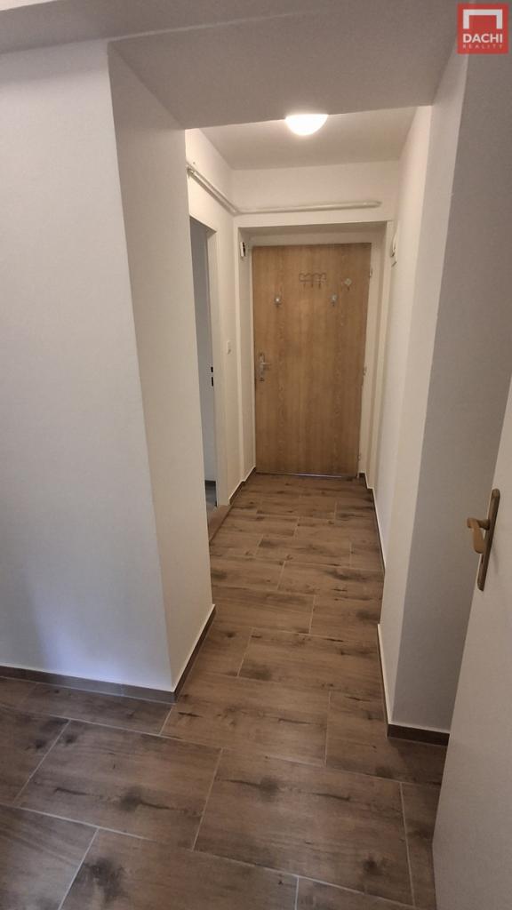 Pronájem bytu 2+1 55 m² – pohled 6