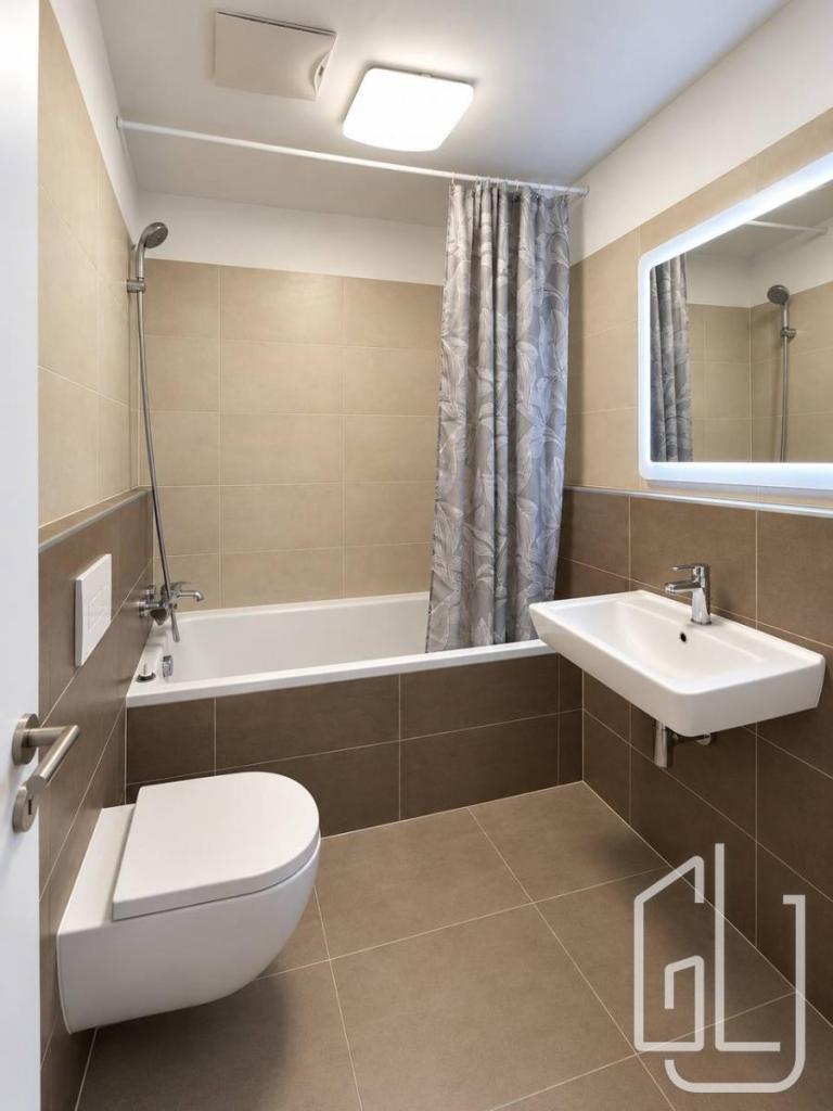 Pronájem bytu 2+kk 67 m2, Praha – náhled fotky 10