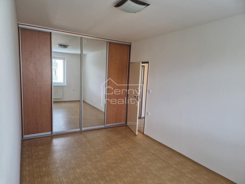 Pronájem bytu 2+1 55 m2, Sezemice – náhled fotky 4