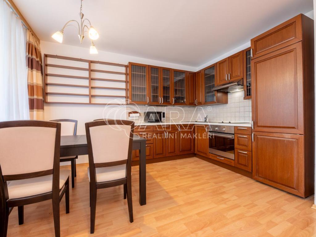 Pronájem bytu 2+kk 61 m2