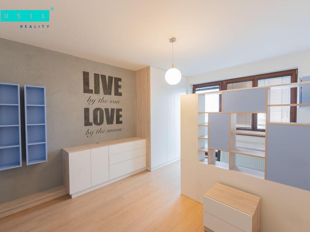 Pronájem bytu 3+kk 112 m2