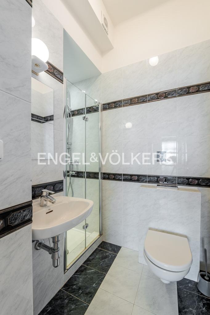 Pronájem bytu 5+1 146 m2, Praha – náhled fotky 14