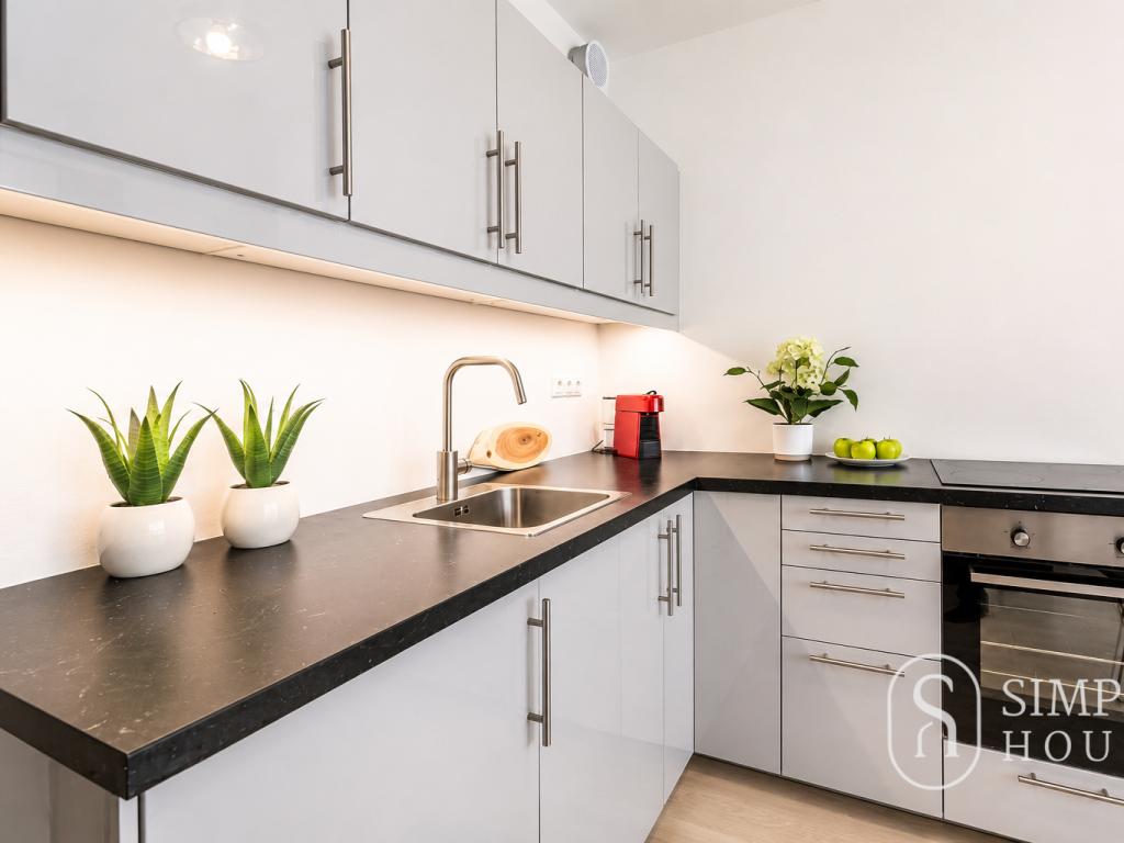 Pronájem bytu 1+kk 37 m² – pohled 2
