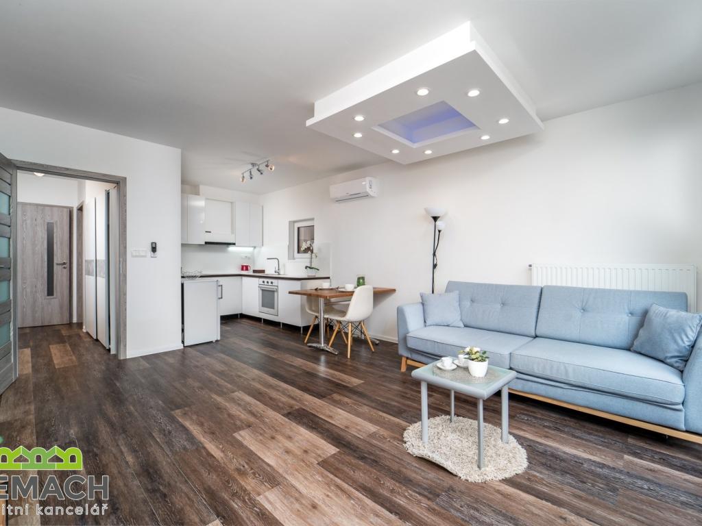 Pronájem bytu 2+kk 144 m2, Uherské Hradiště – náhled fotky 6