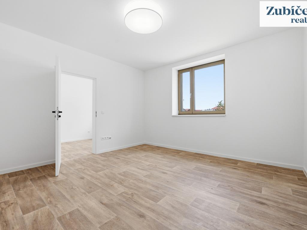 Prodej domu 140 m2, Kunovice – náhled fotky 21