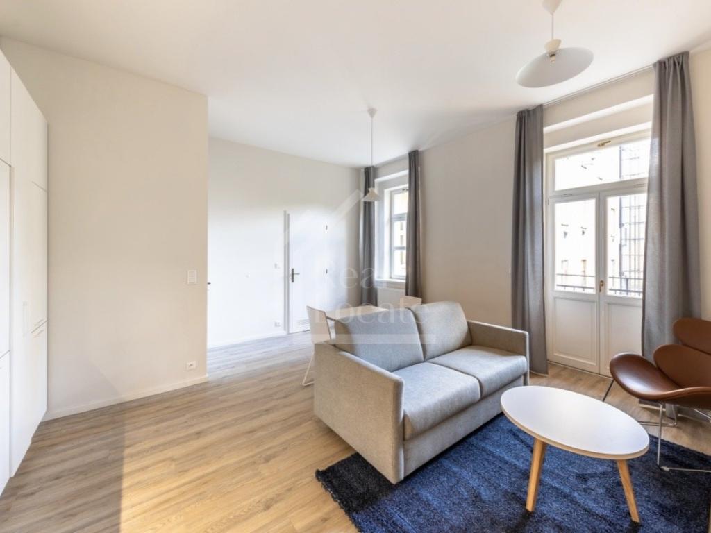 Pronájem bytu 1+kk 37 m2