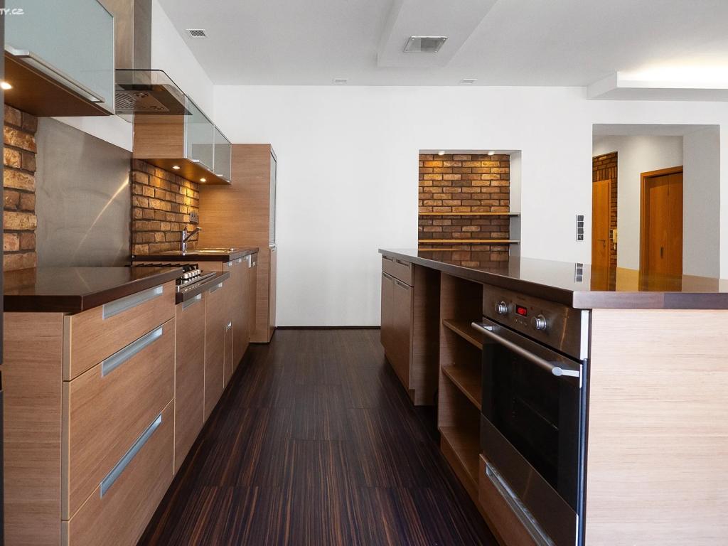 Pronájem bytu 3+kk 104 m2