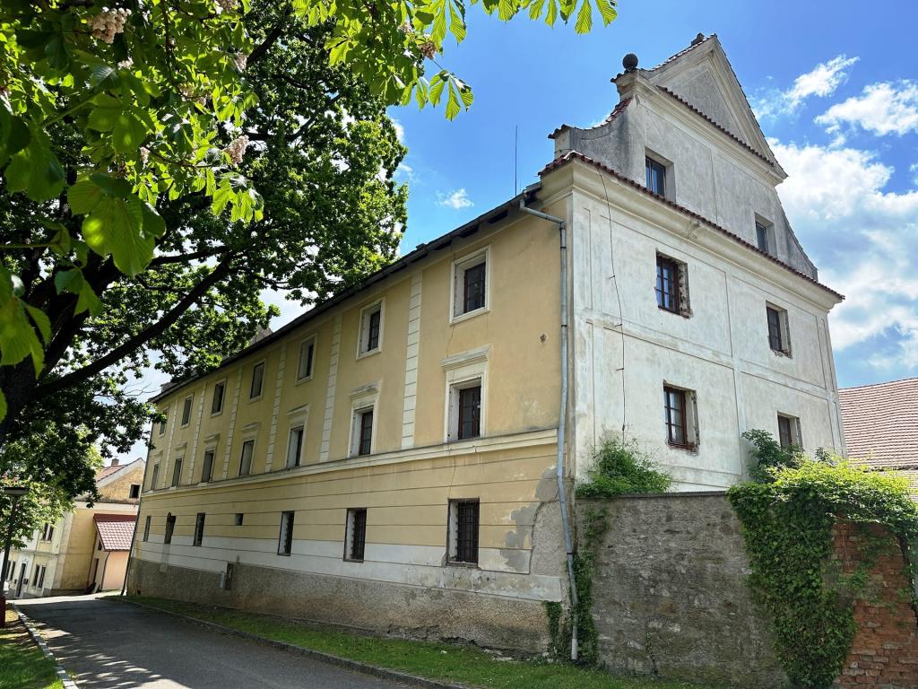 Prodej domu 1200 m2