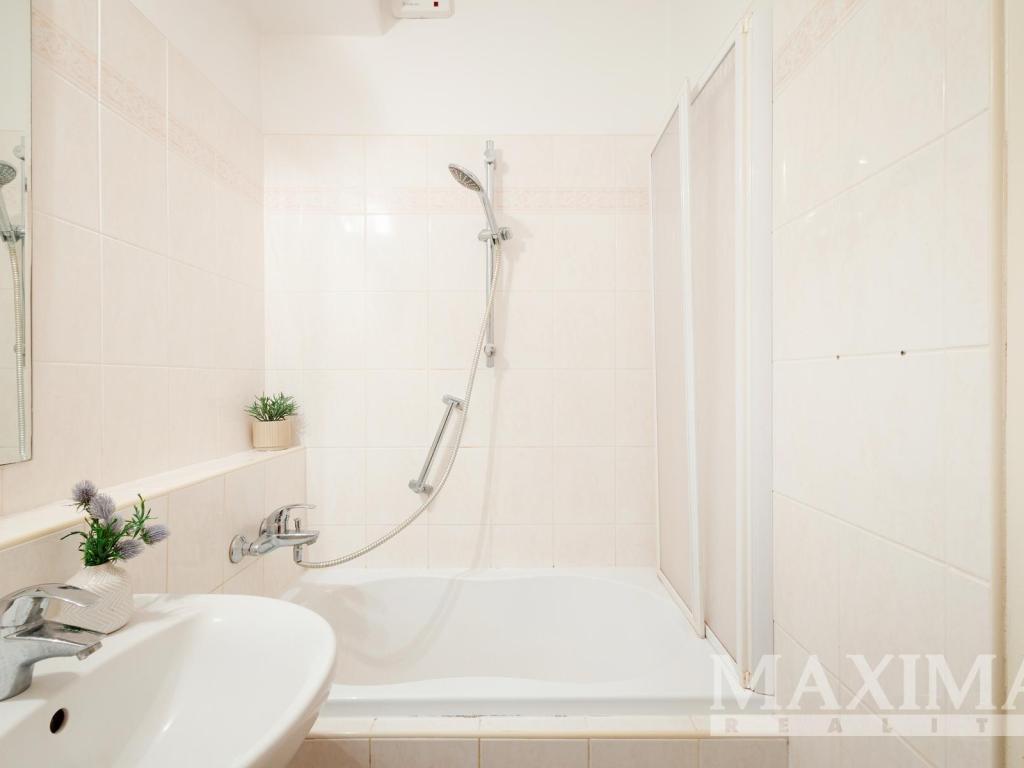 Prodej bytu 2+kk 49 m2, Praha – náhled fotky 8