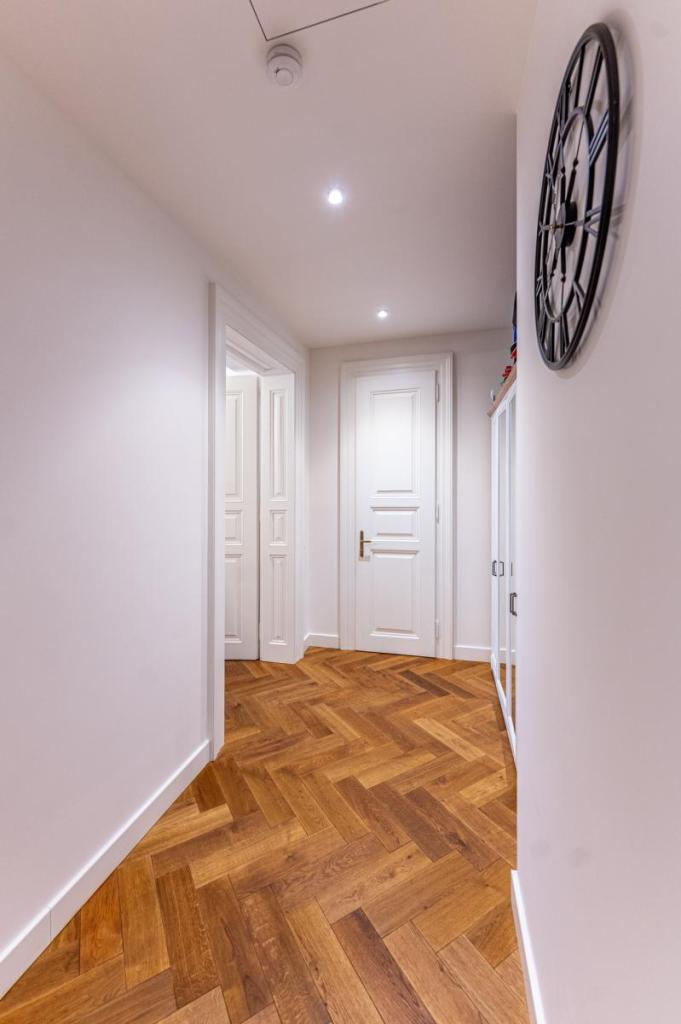 Pronájem bytu 2+kk 72 m2, Praha – náhled fotky 12