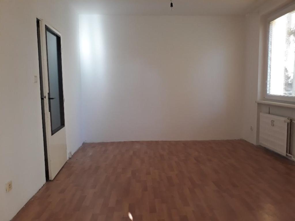 Listing 1