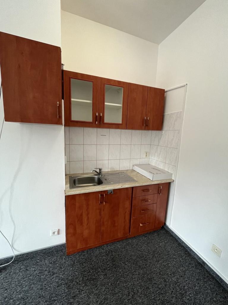 Pronájem bytu 1+kk 28 m2