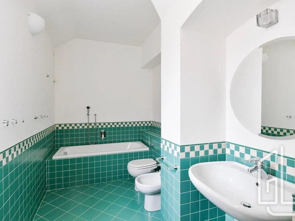 Pronájem bytu 4+1 178 m2, Praha – náhled fotky 12