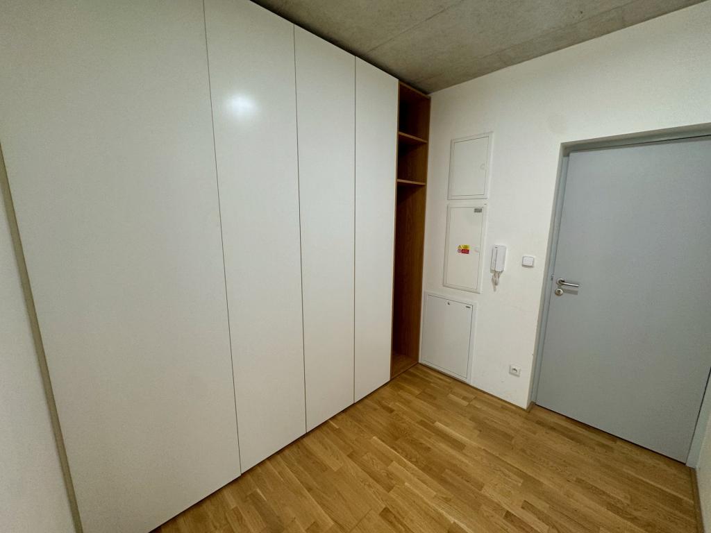 Pronájem bytu 3+kk 90 m2, Zlín – náhled fotky 16