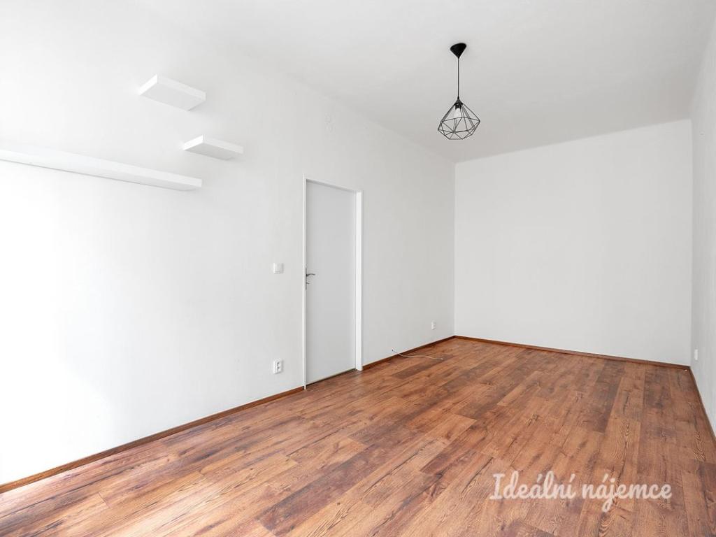 Pronájem bytu 1+1 35 m2