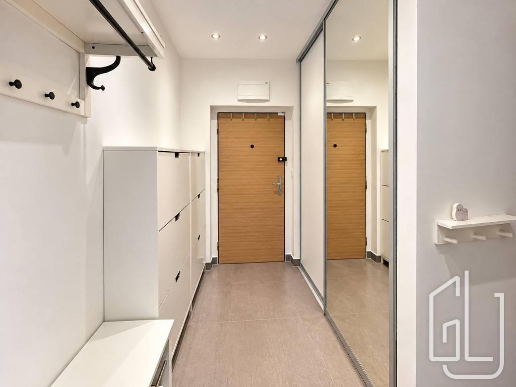 Pronájem bytu 3+1 95 m2, Praha – náhled fotky 13