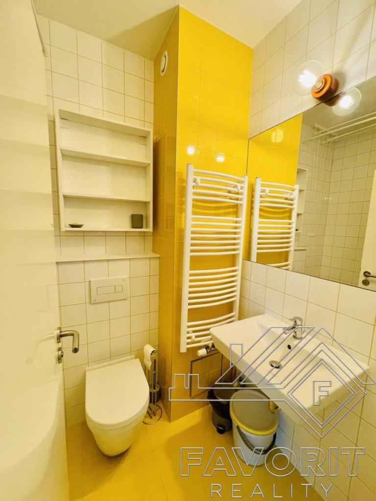 Pronájem bytu 1+kk 23 m2, Praha – náhled fotky 7