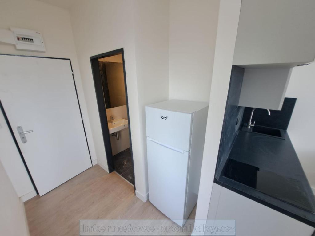 Pronájem bytu 1+kk 32 m2