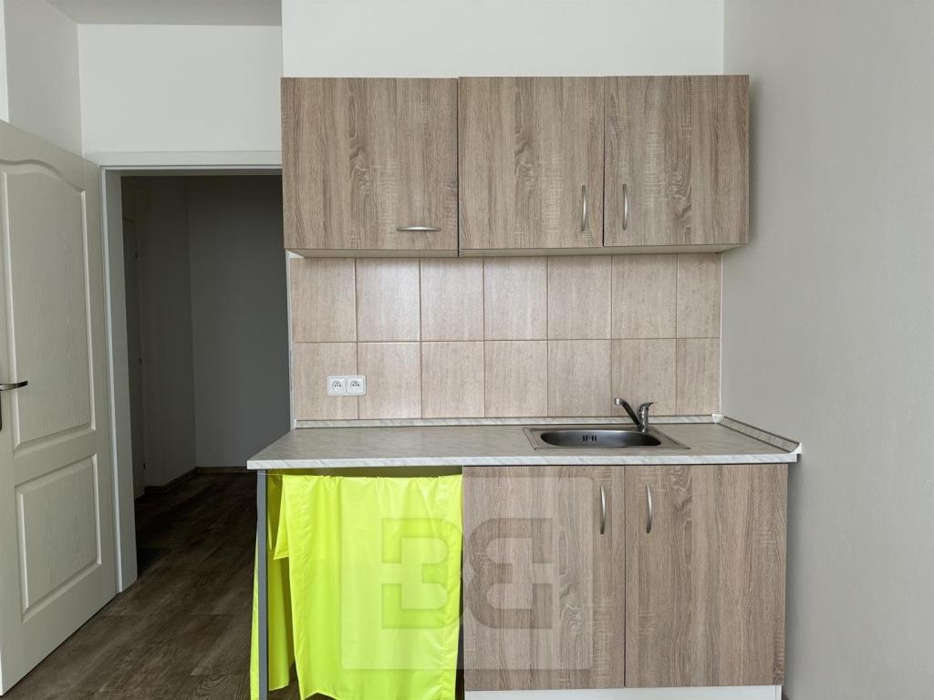 Pronájem bytu 1+kk 30 m2