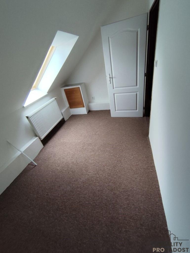 Pronájem bytu 4+kk 103 m2