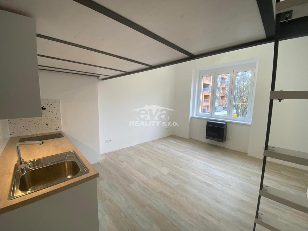 Pronájem bytu 1+kk 27 m2