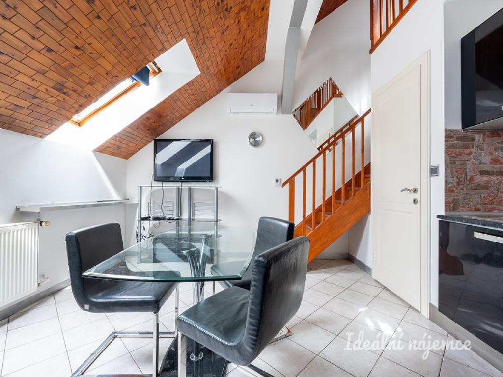 Pronájem bytu 2+kk 55 m2