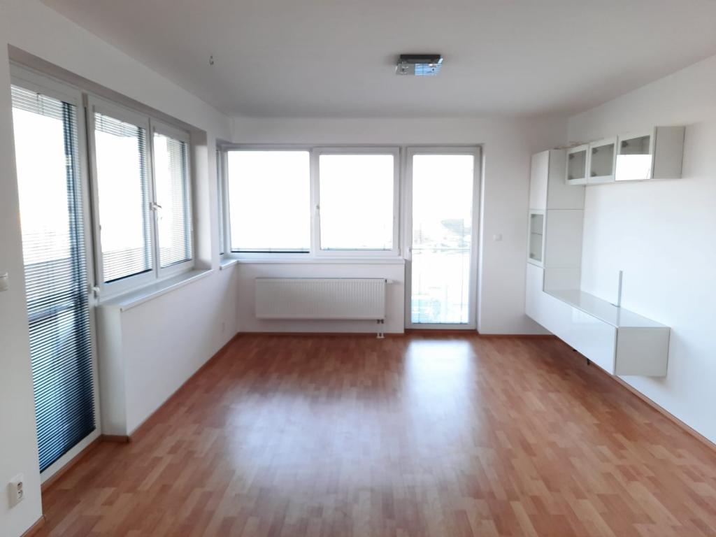 Pronajem bytu 2+kk 56 m2