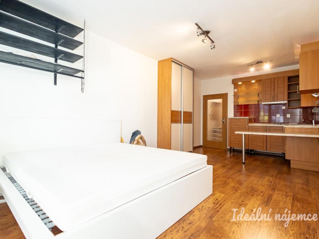 Pronájem bytu 1+kk 28 m2, Praha – náhled fotky 6