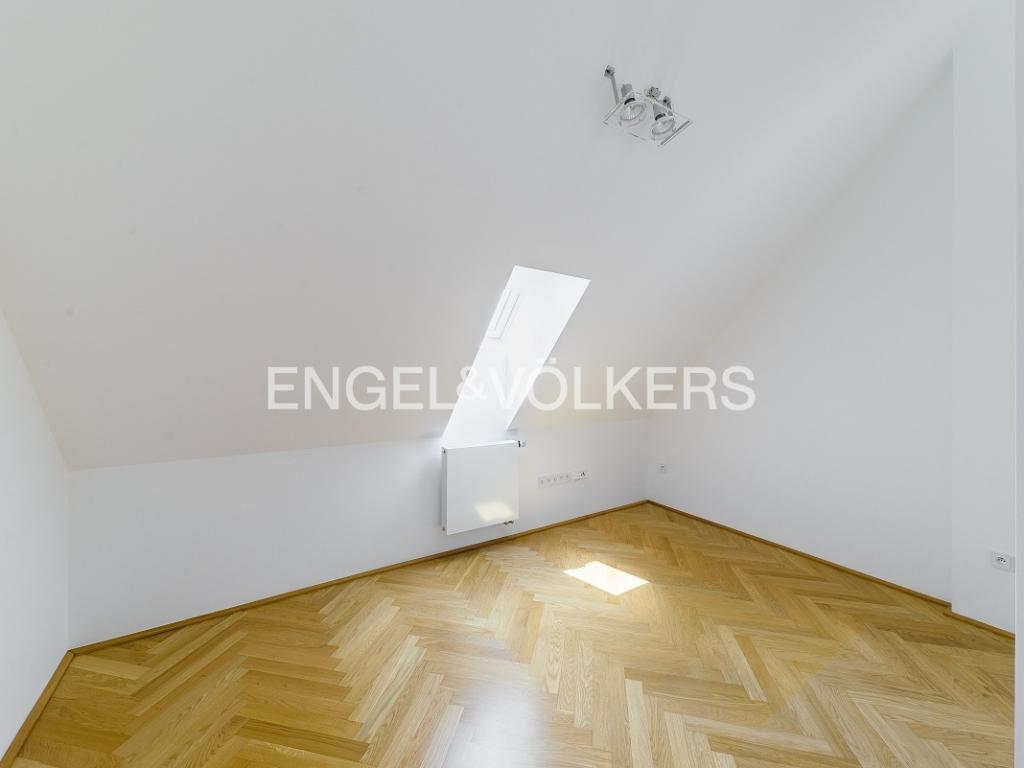 Pronájem bytu 4+kk 168 m2
