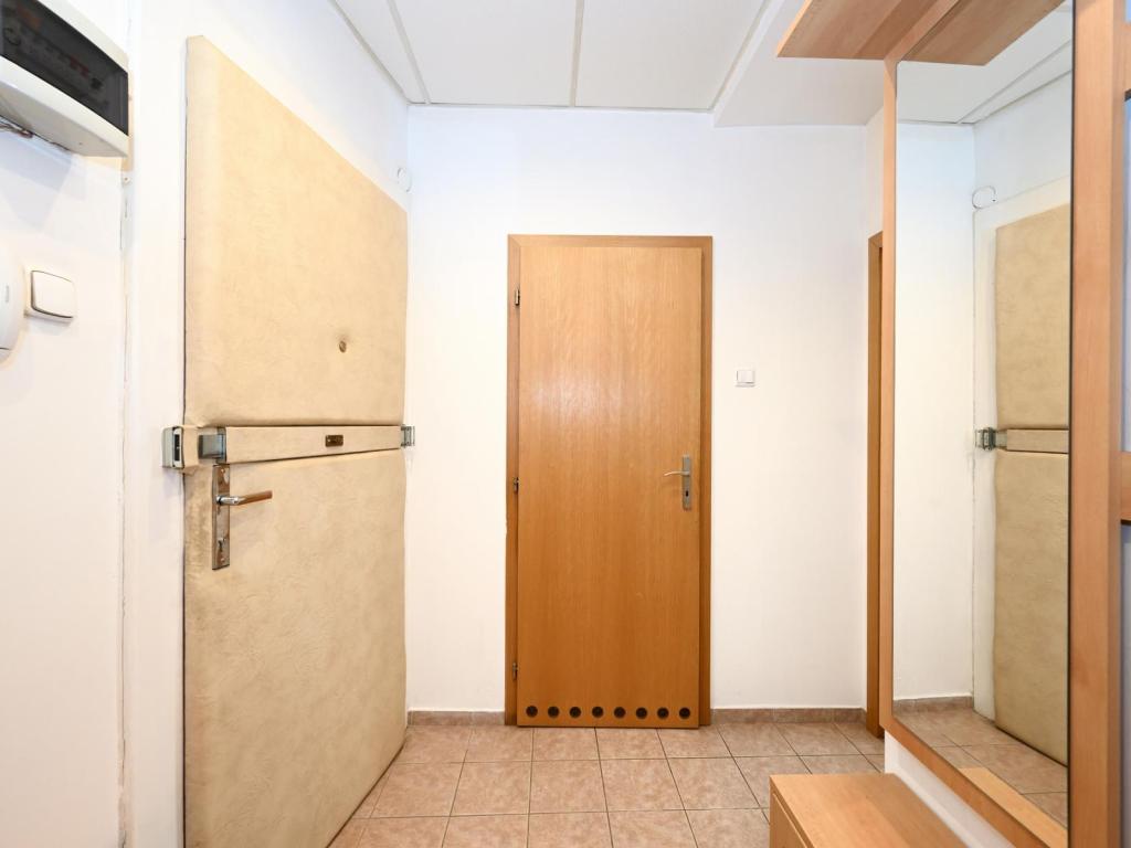 Pronájem bytu 1+1 42 m2, Praha – náhled fotky 15