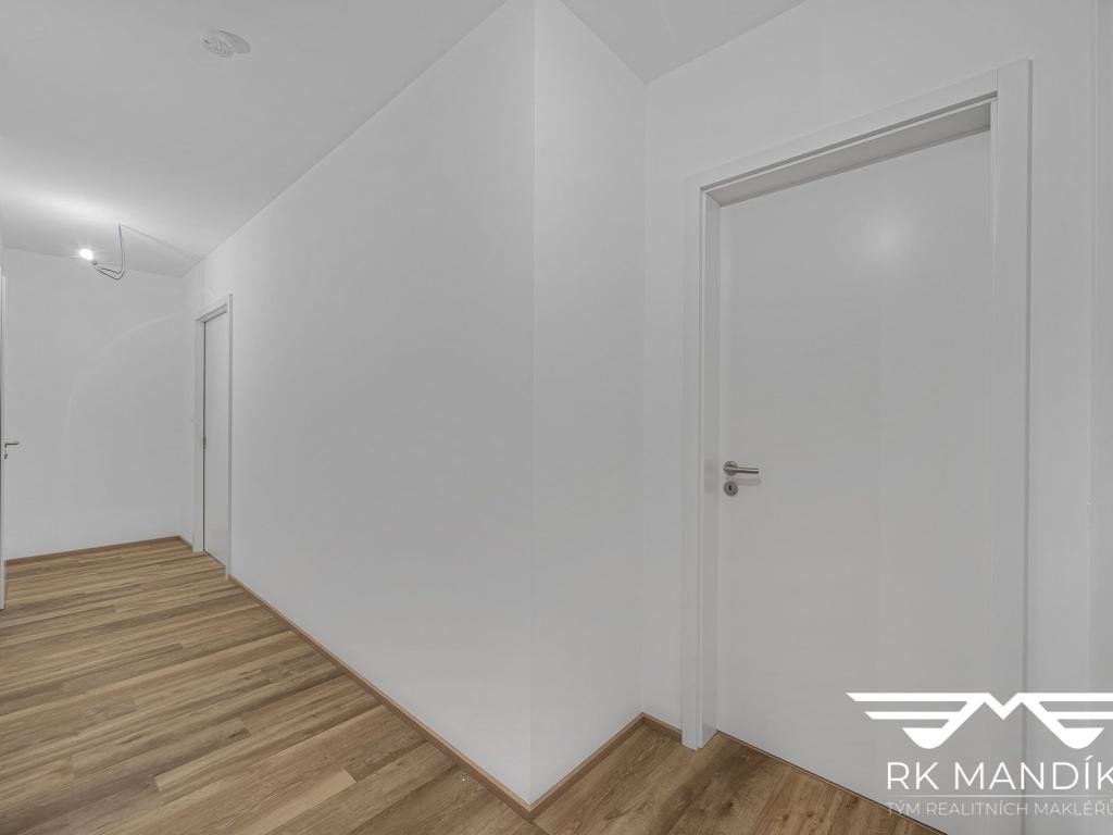 Pronájem bytu 3+kk 86 m2, Praha – náhled fotky 24