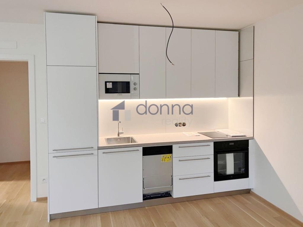 Pronájem bytu 1+kk 39 m2