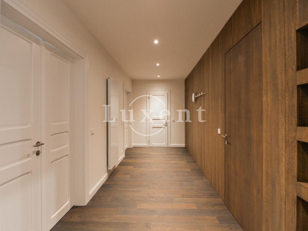 Pronájem bytu 4+kk 137 m2, Praha – náhled fotky 18