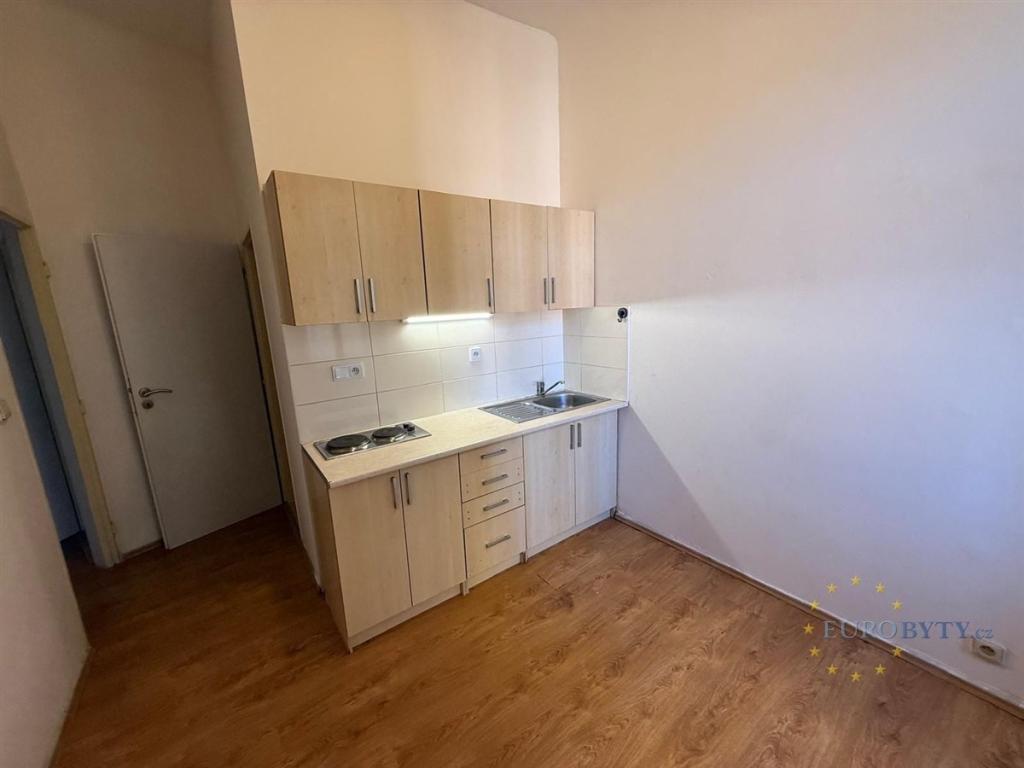 Pronájem bytu 2+kk 37 m2, Praha – náhled fotky 2