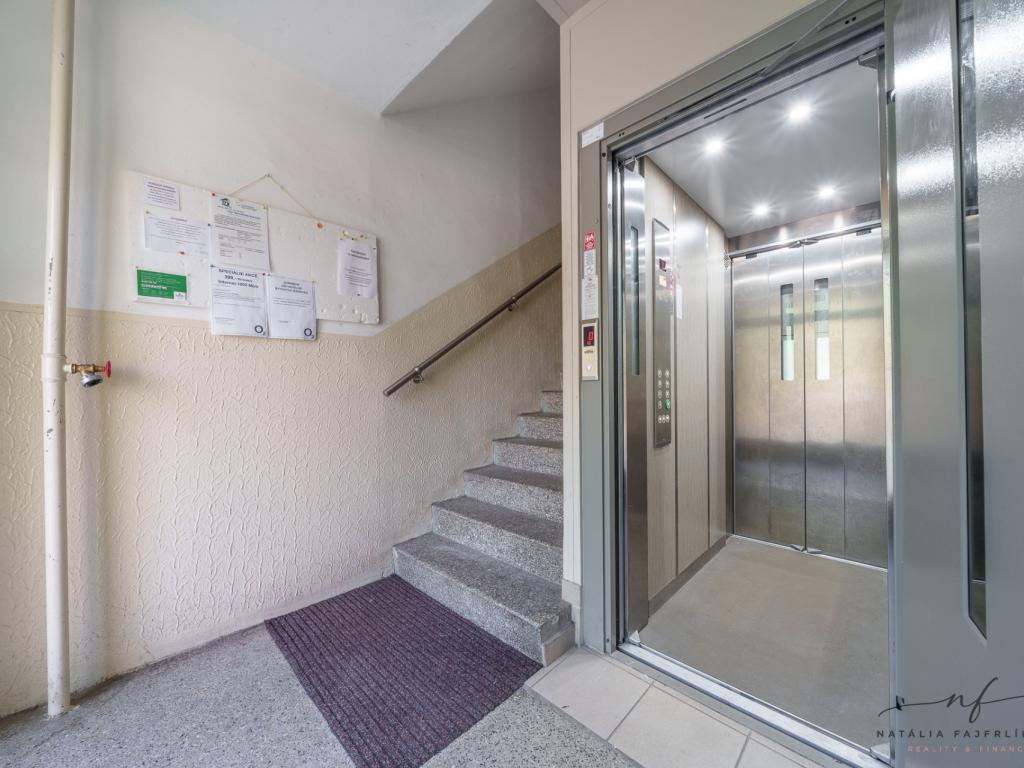 Pronájem bytu 2+1 56 m2, Cheb – náhled fotky 17