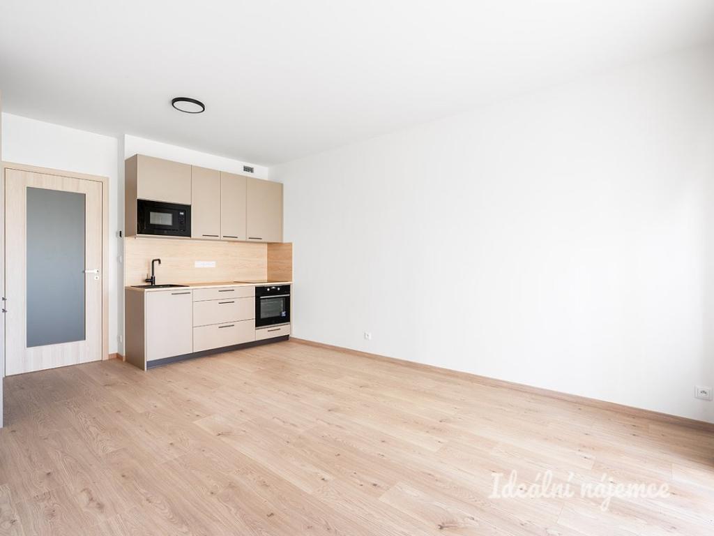 Pronájem bytu 1+kk 32 m2