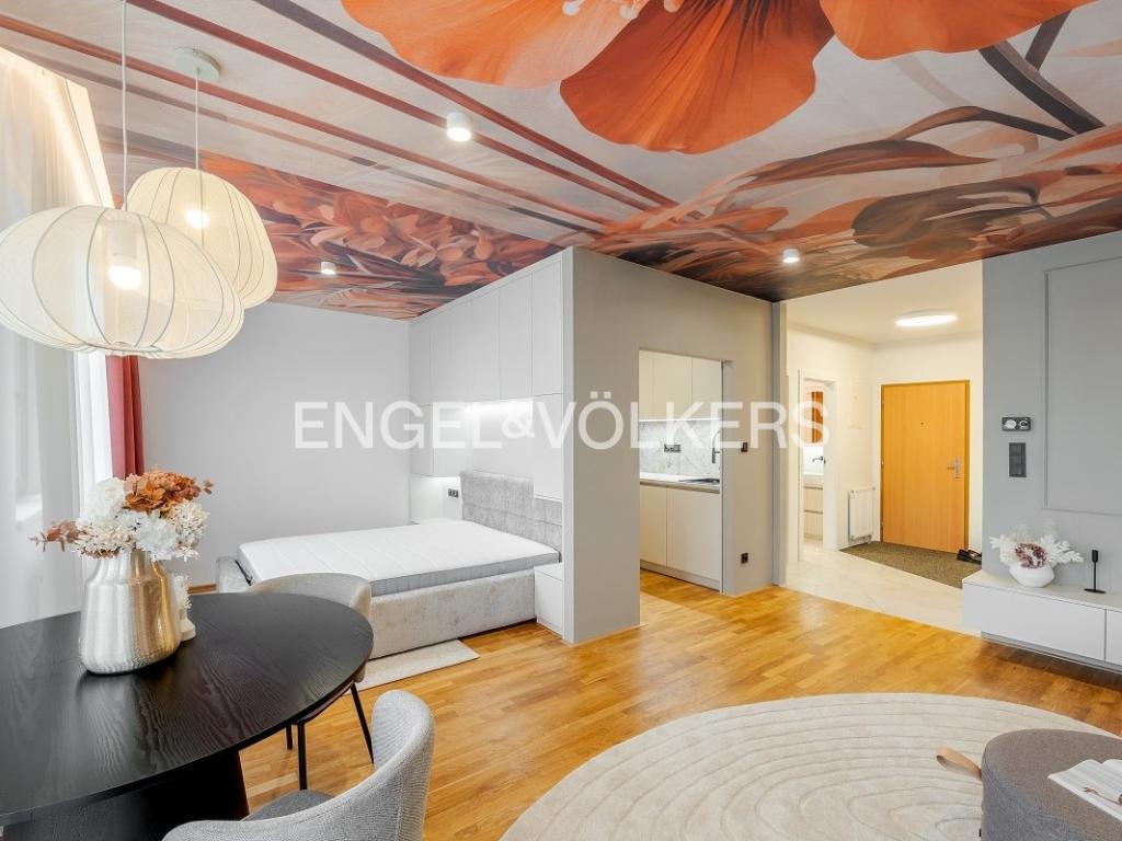 Pronájem bytu 1+kk 52 m2