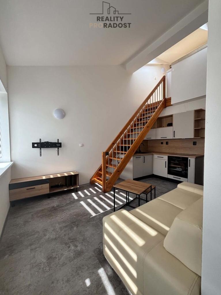 Pronájem bytu 2+kk 37 m2