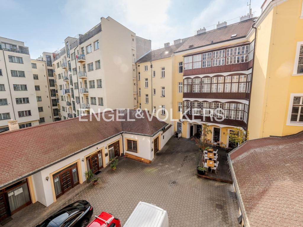 Pronájem bytu 4+1 103 m2, Praha – náhled fotky 10