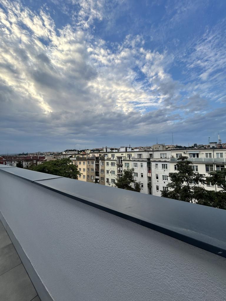 Pronájem bytu 2+kk 55 m2, Praha – náhled fotky 15