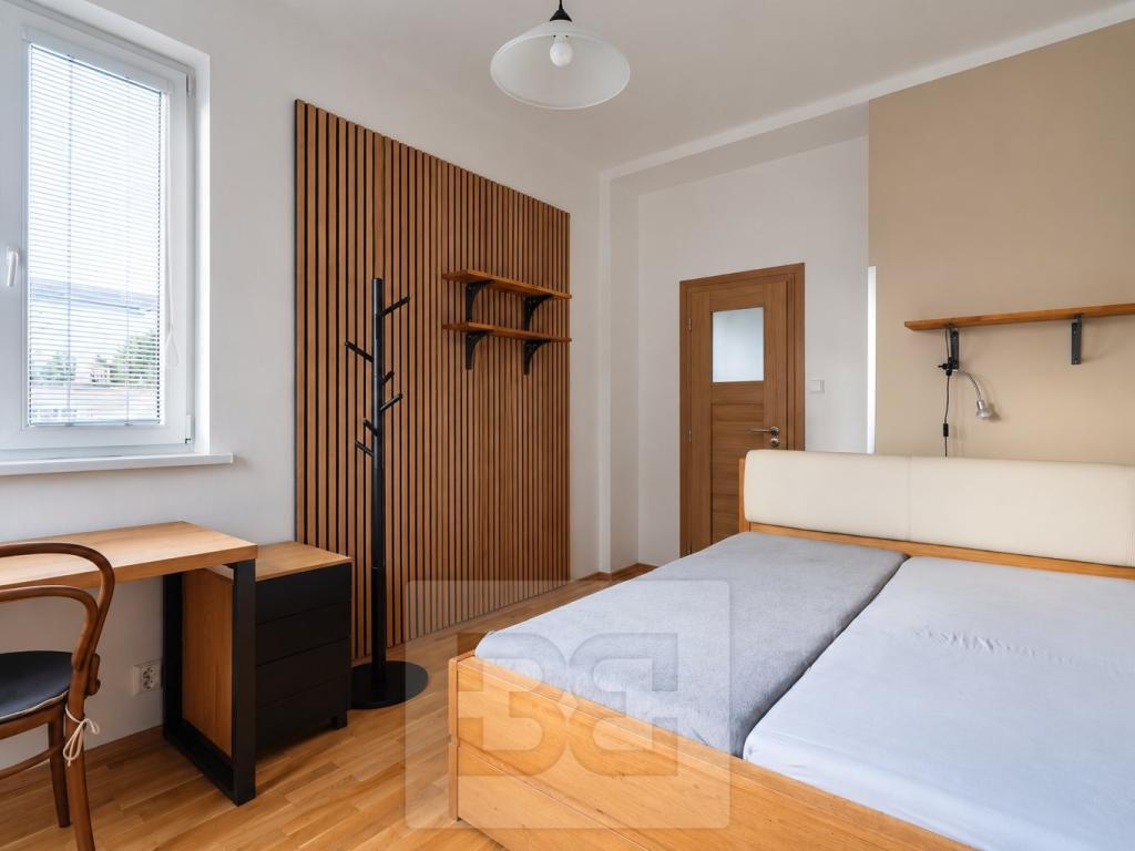 Pronájem bytu 1+1 33 m2, Praha – náhled fotky 2