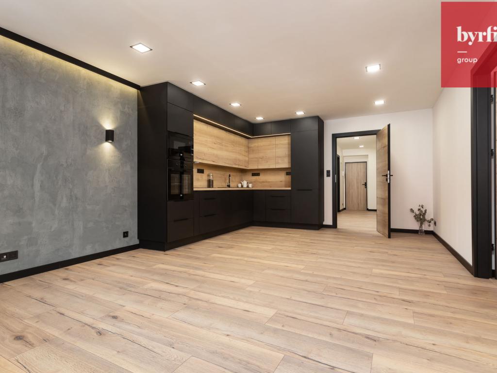 Apartament me 3 dhoma, 84 m²